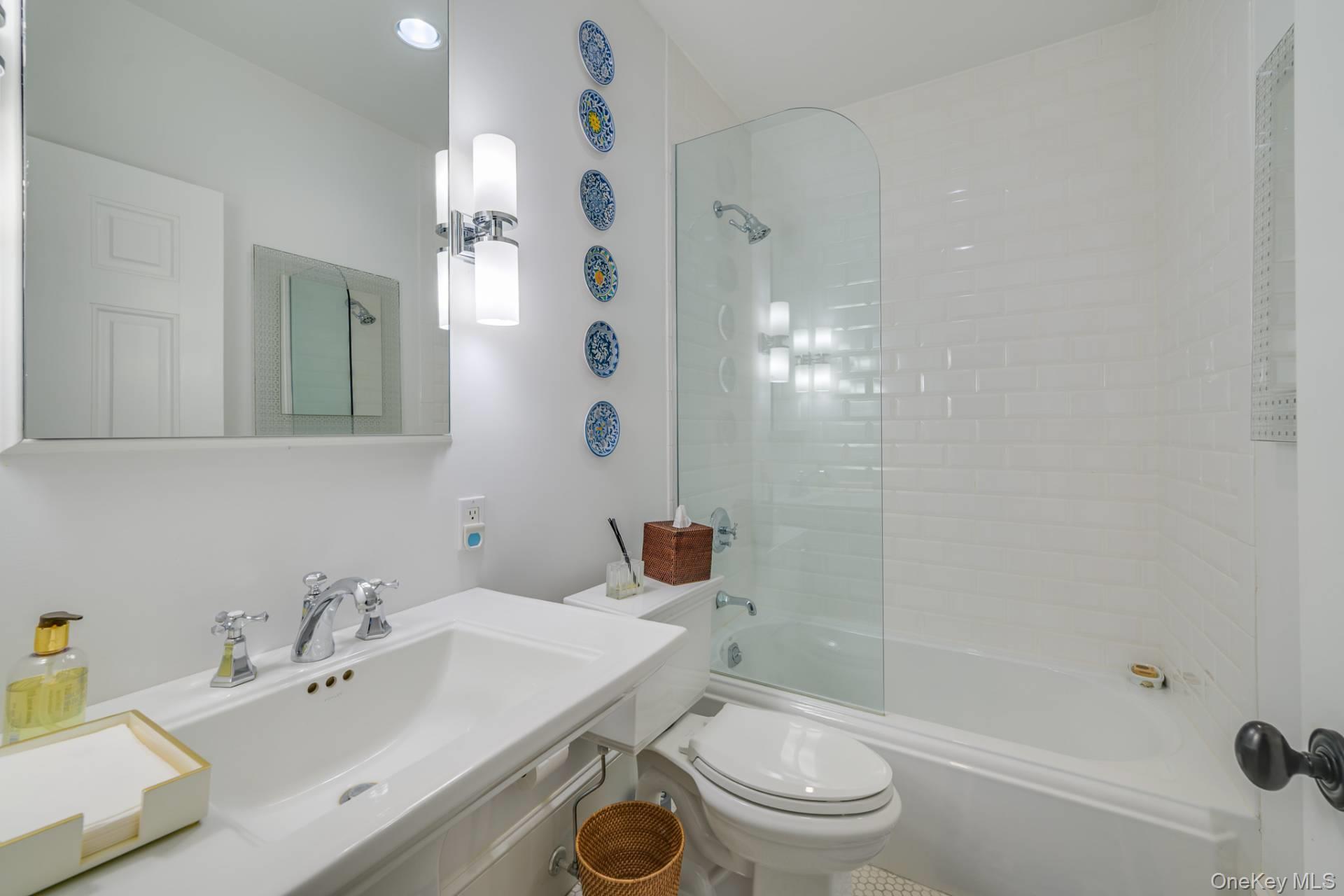 37 Huntington Lane, Water Mill, NY 11976