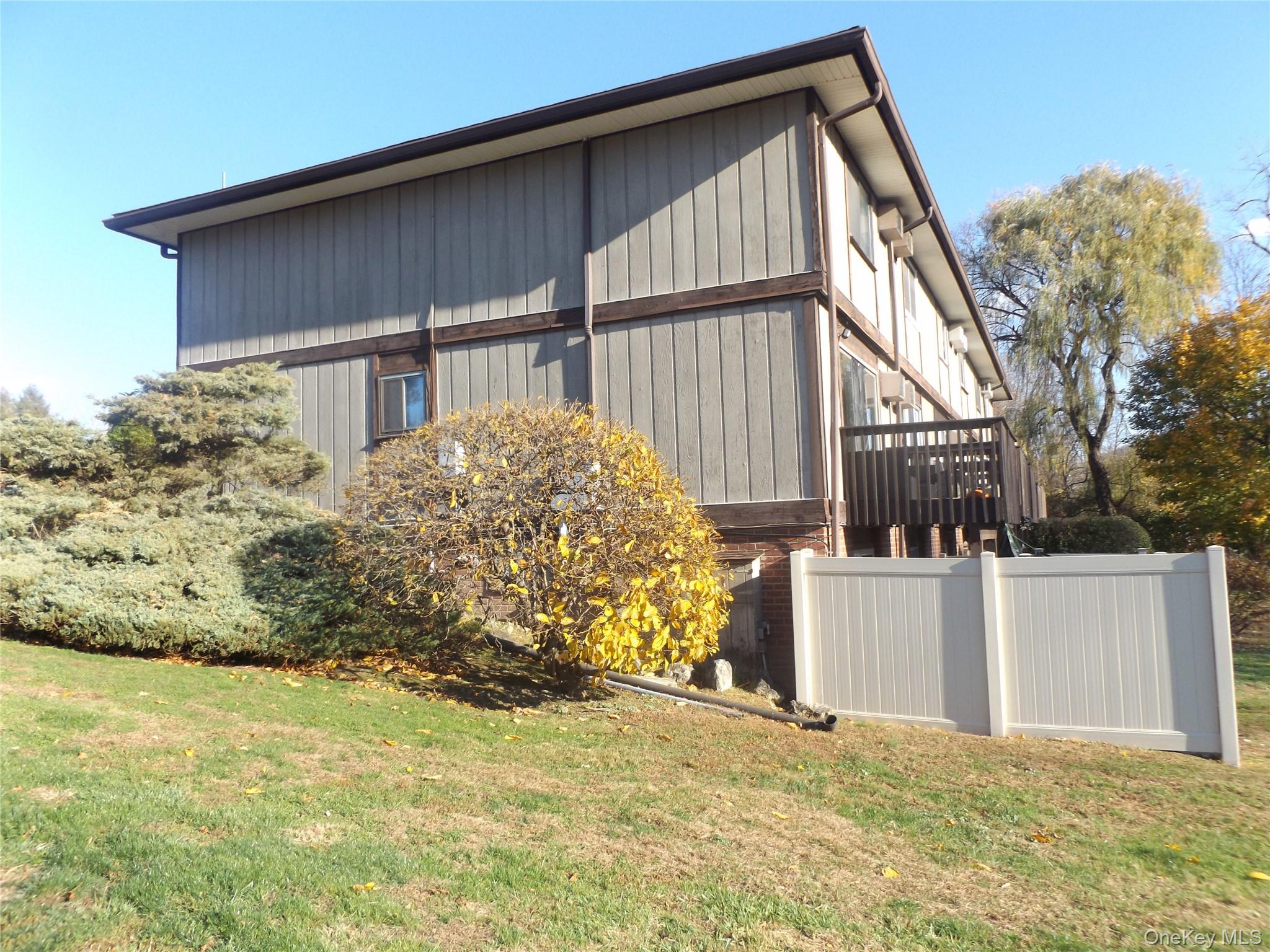 5 Millholland Drive # F, Fishkill, NY 12524