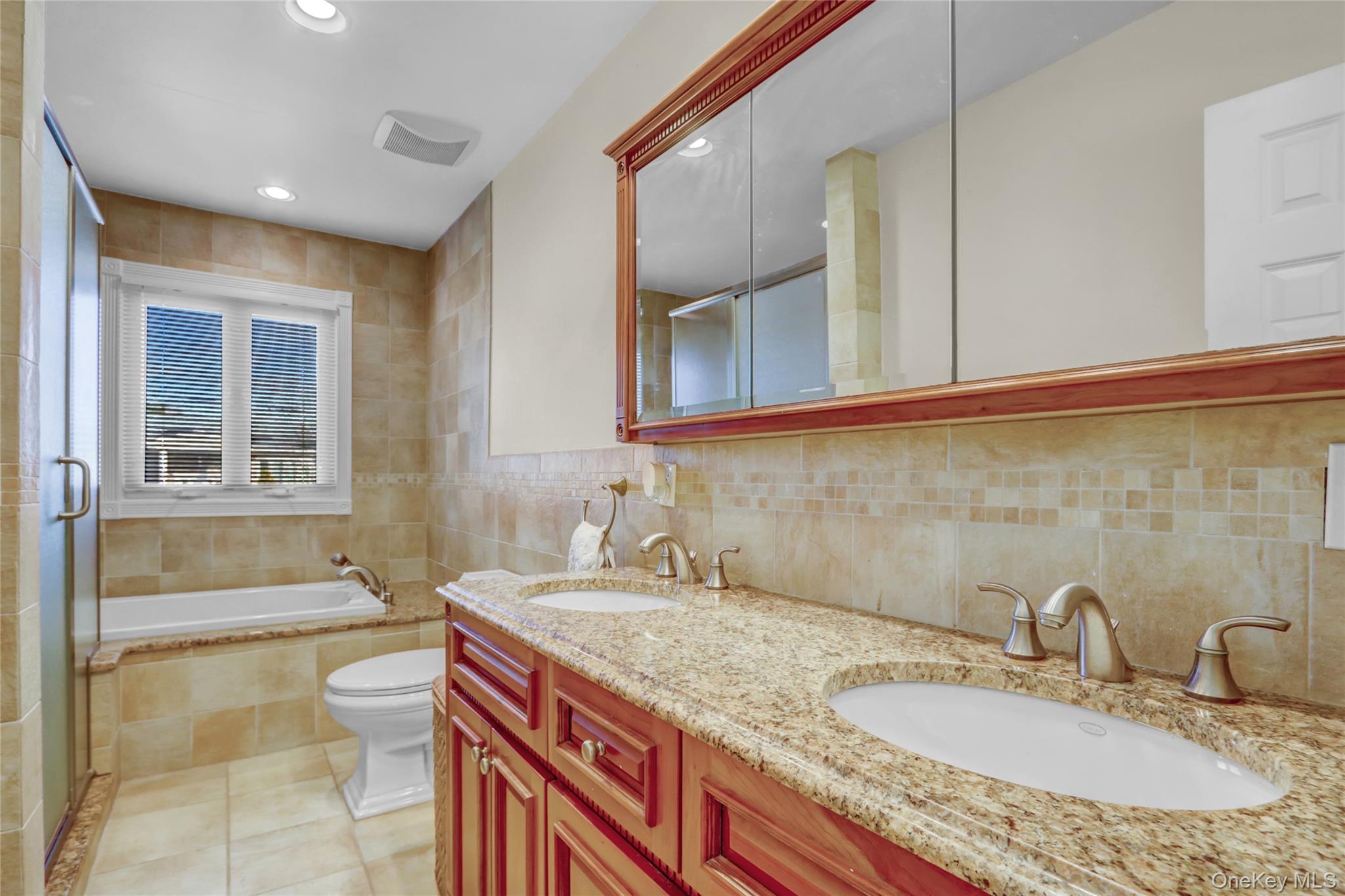 2848 Clubhouse Road, Merrick, NY 11566