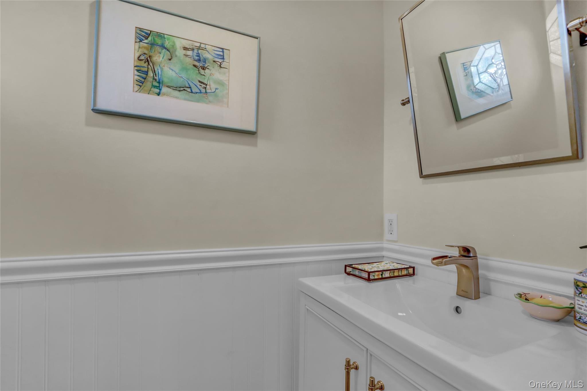 2848 Clubhouse Road, Merrick, NY 11566