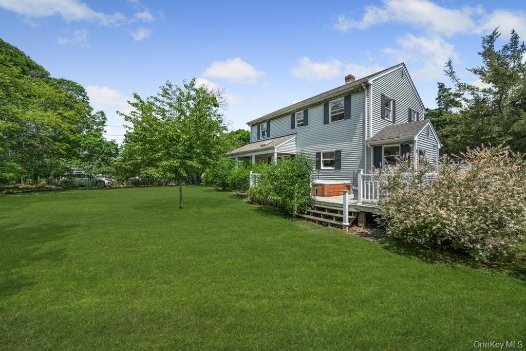 4 Cooks Lane, Westhampton, NY 11977