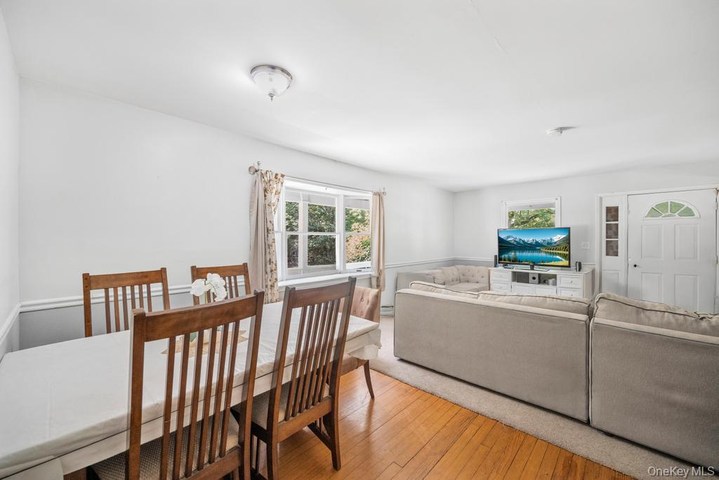 4 Cooks Lane, Westhampton, NY 11977