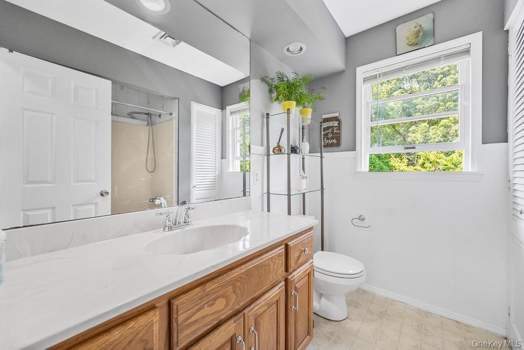 4 Cooks Lane, Westhampton, NY 11977