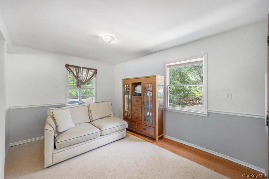 4 Cooks Lane, Westhampton, NY 11977