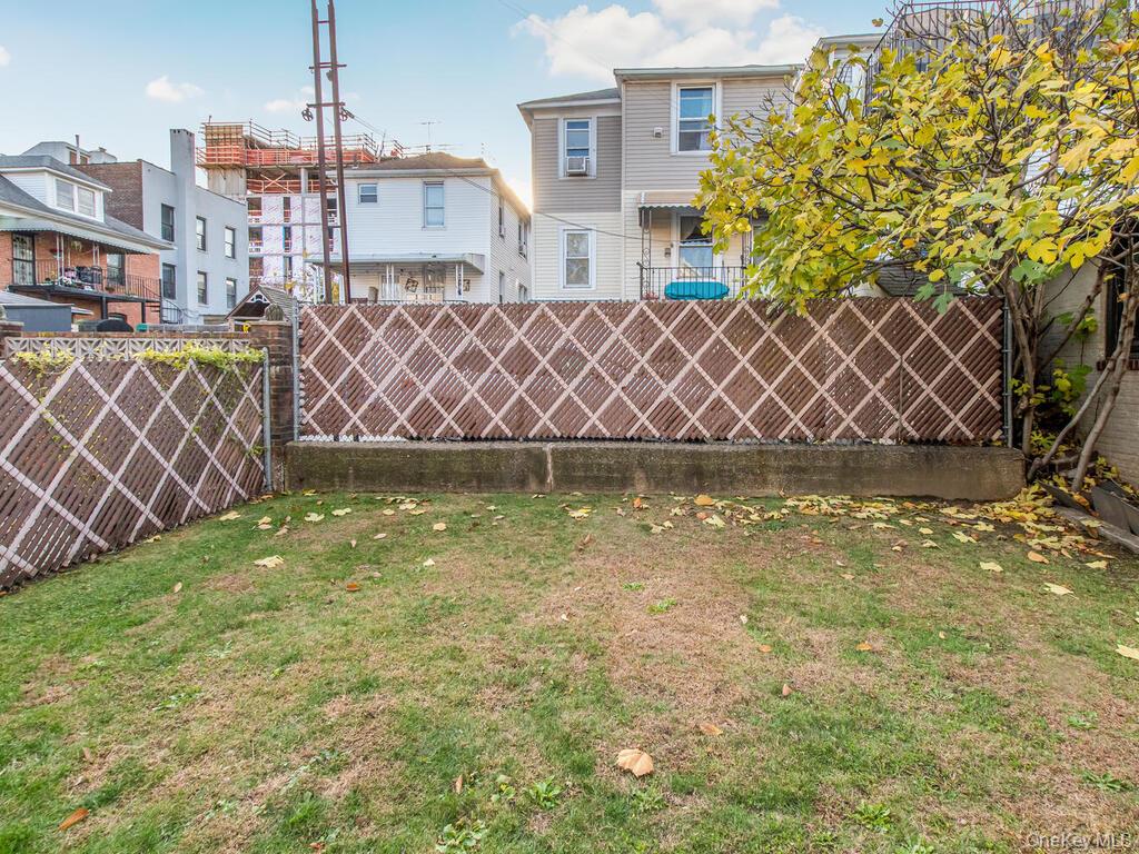 1813 Willow Lane, Bronx, NY 10461