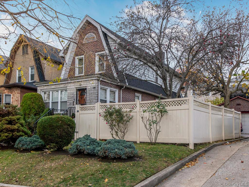 1813 Willow Lane, Bronx, NY 10461