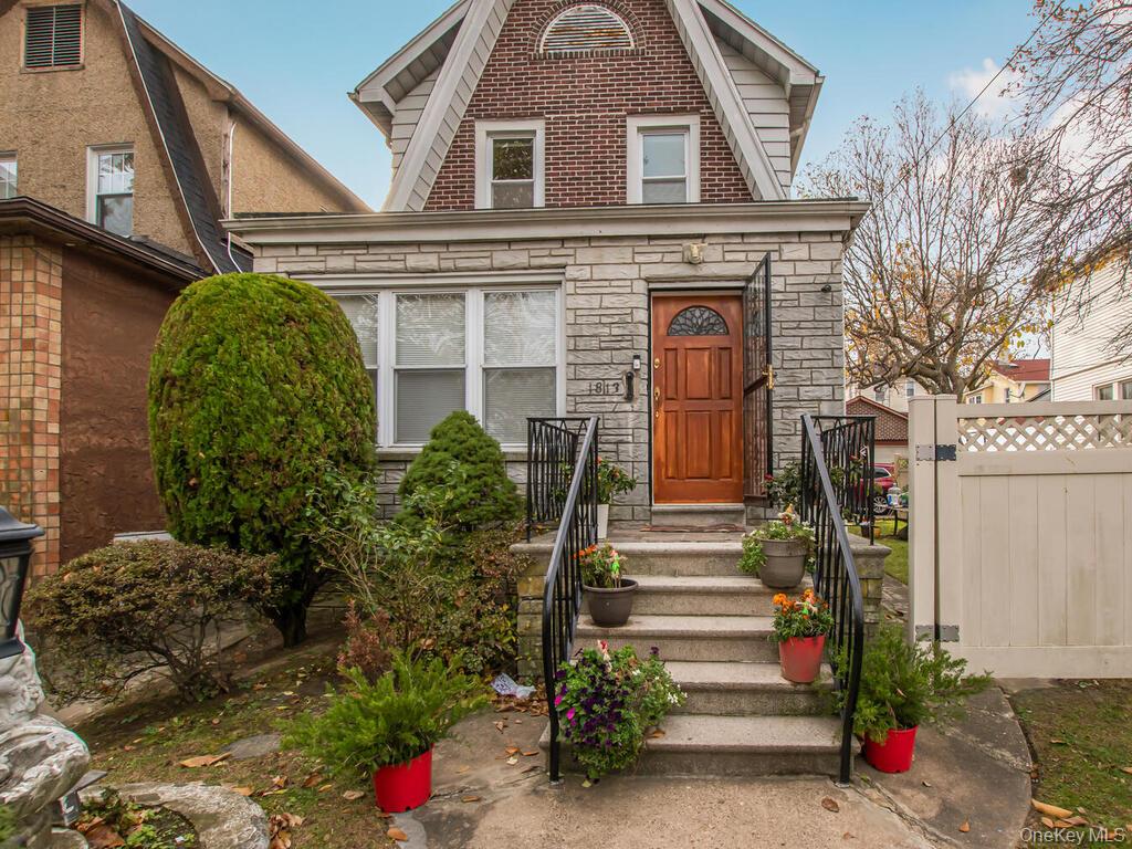 1813 Willow Lane, Bronx, NY 10461