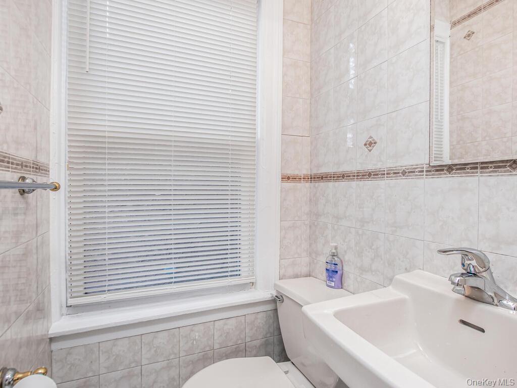 1813 Willow Lane, Bronx, NY 10461