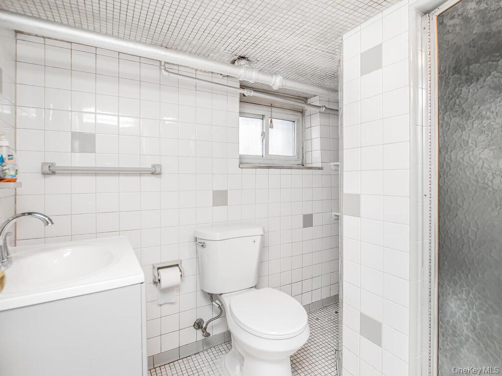 1813 Willow Lane, Bronx, NY 10461