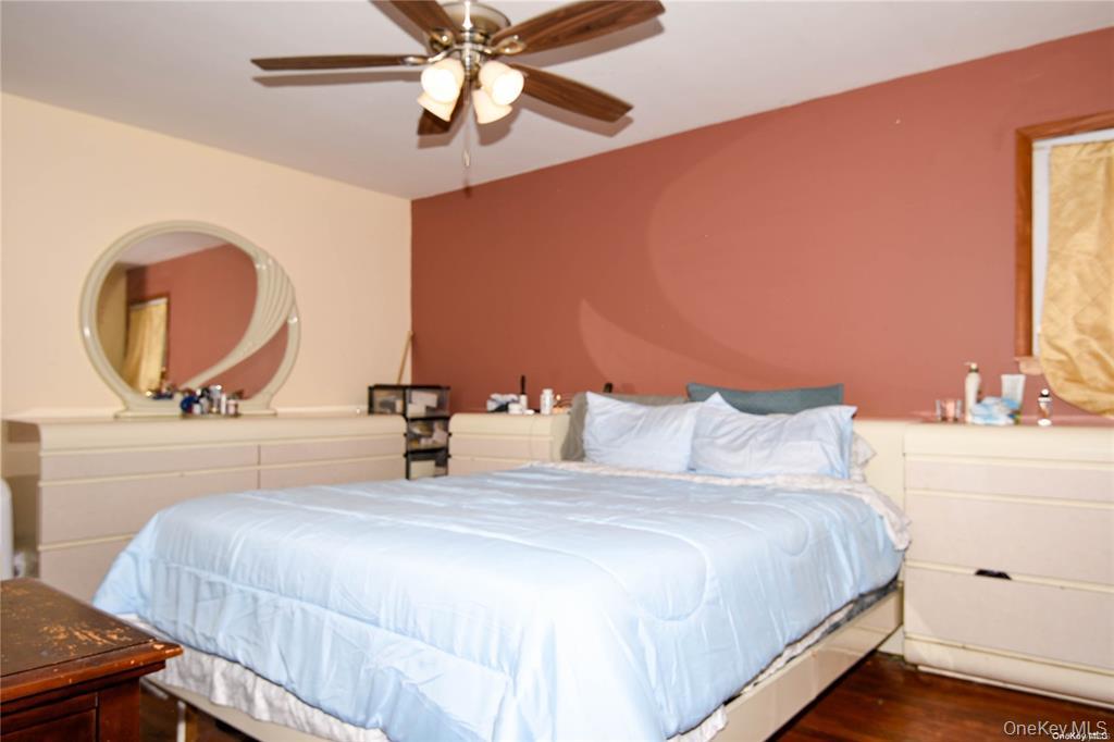 29 Andover Drive, Deer Park, NY 11729