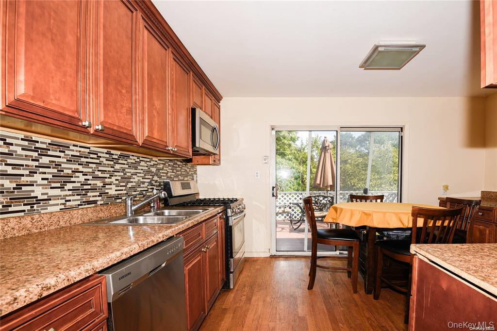 29 Andover Drive, Deer Park, NY 11729