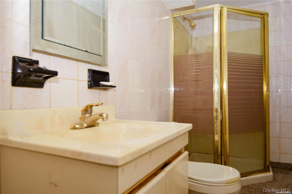 29 Andover Drive, Deer Park, NY 11729