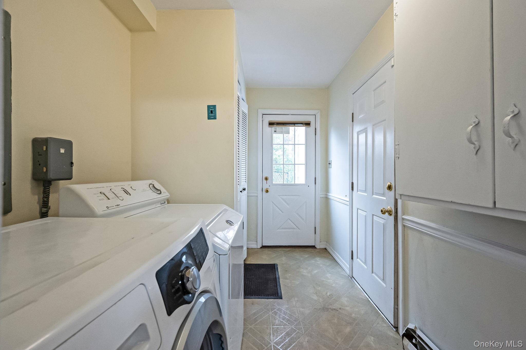 23 Dellmarie Lane, Nesconset, NY 11767