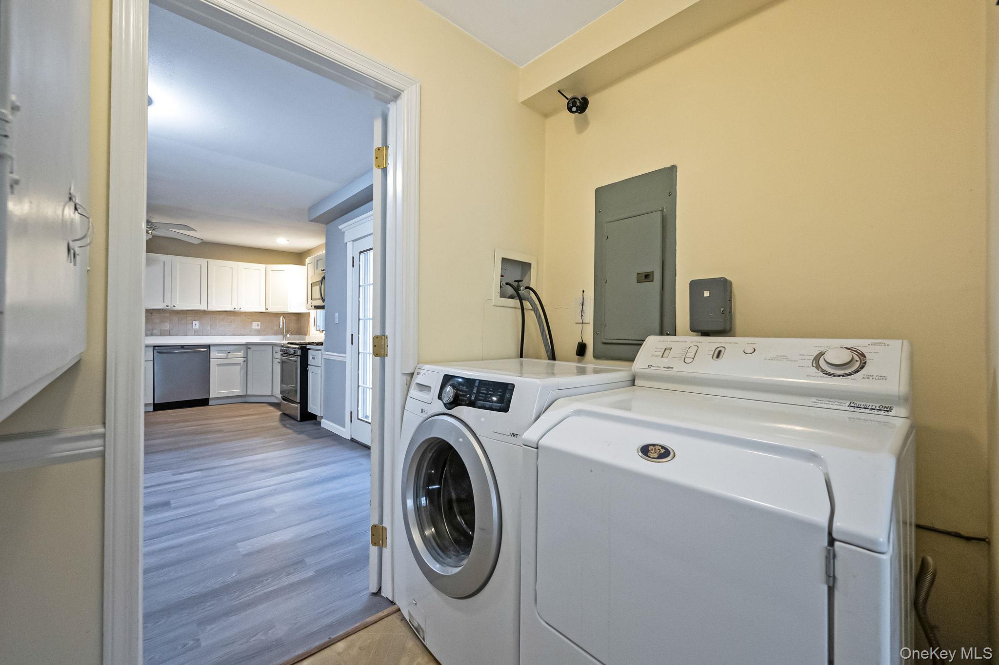 23 Dellmarie Lane, Nesconset, NY 11767