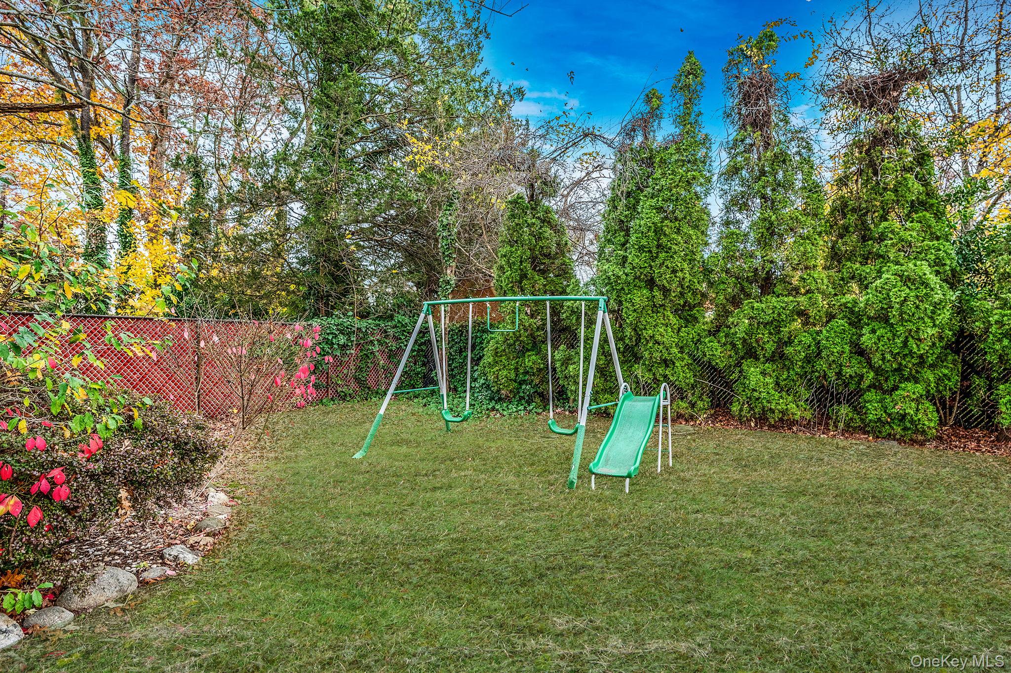 23 Dellmarie Lane, Nesconset, NY 11767