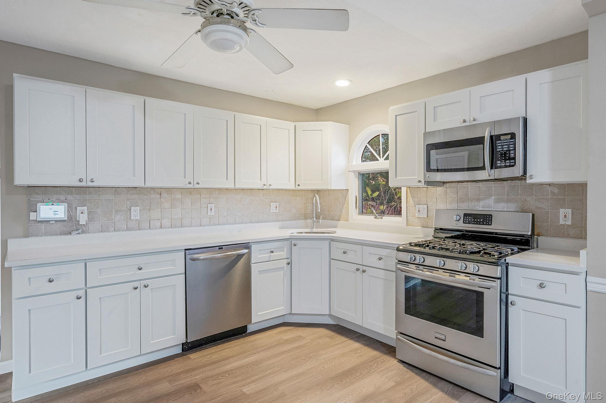 23 Dellmarie Lane, Nesconset, NY 11767