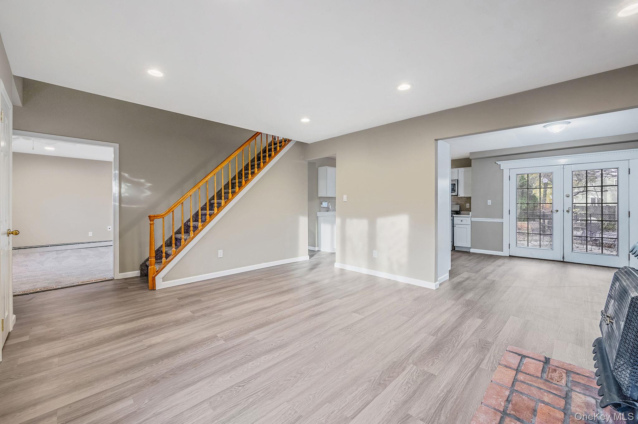 23 Dellmarie Lane, Nesconset, NY 11767