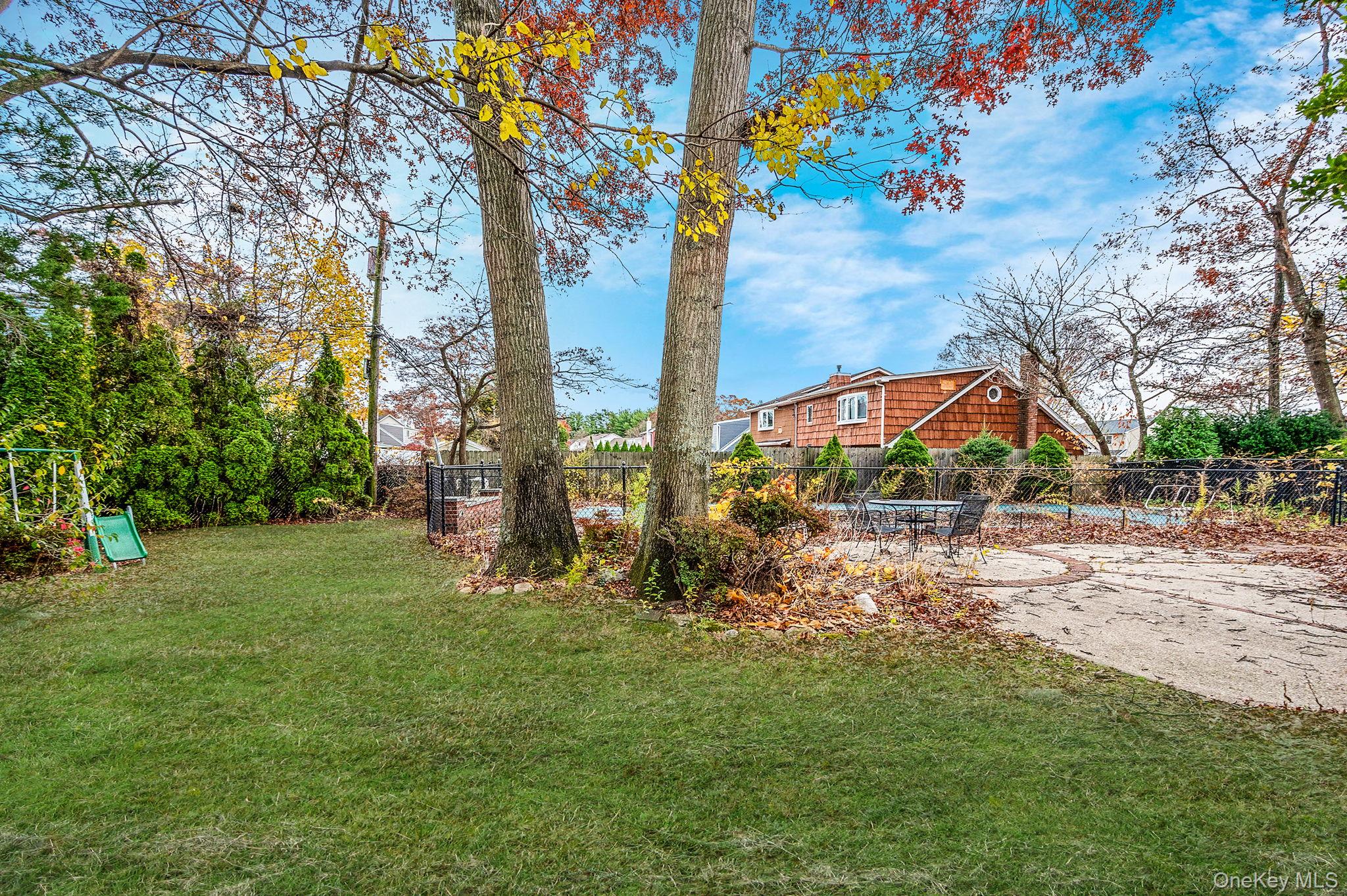 23 Dellmarie Lane, Nesconset, NY 11767