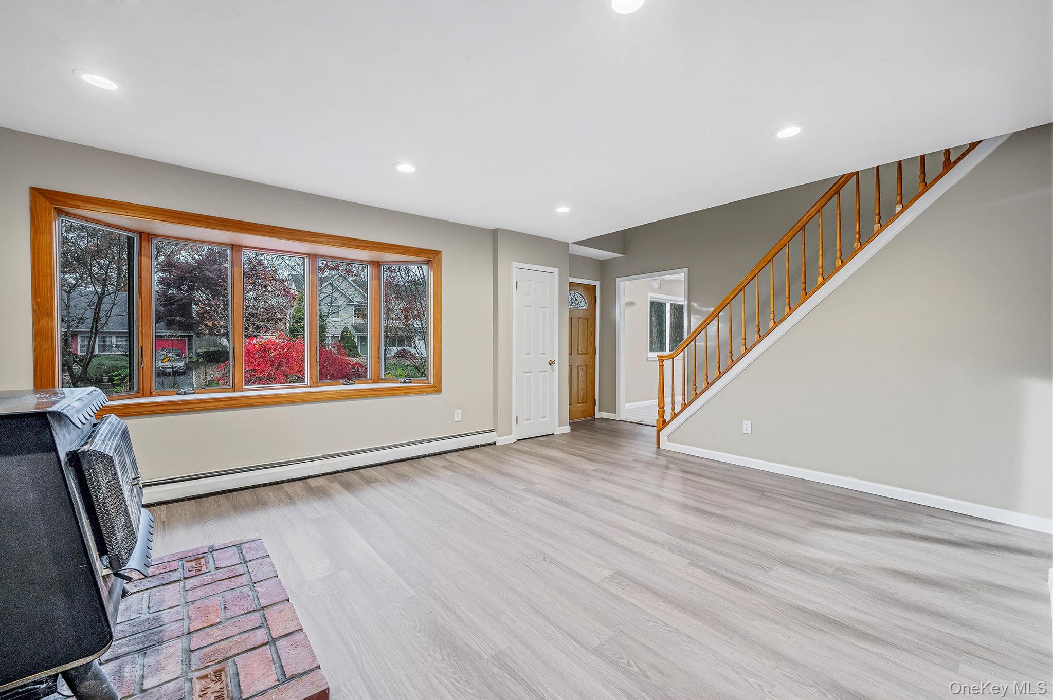 23 Dellmarie Lane, Nesconset, NY 11767