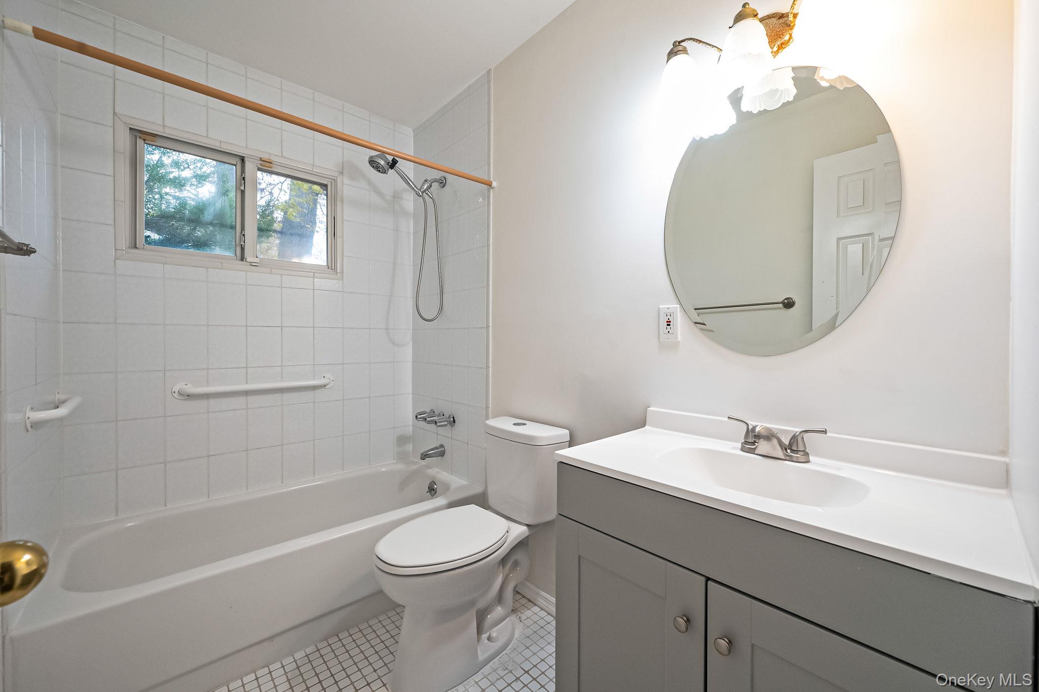 23 Dellmarie Lane, Nesconset, NY 11767