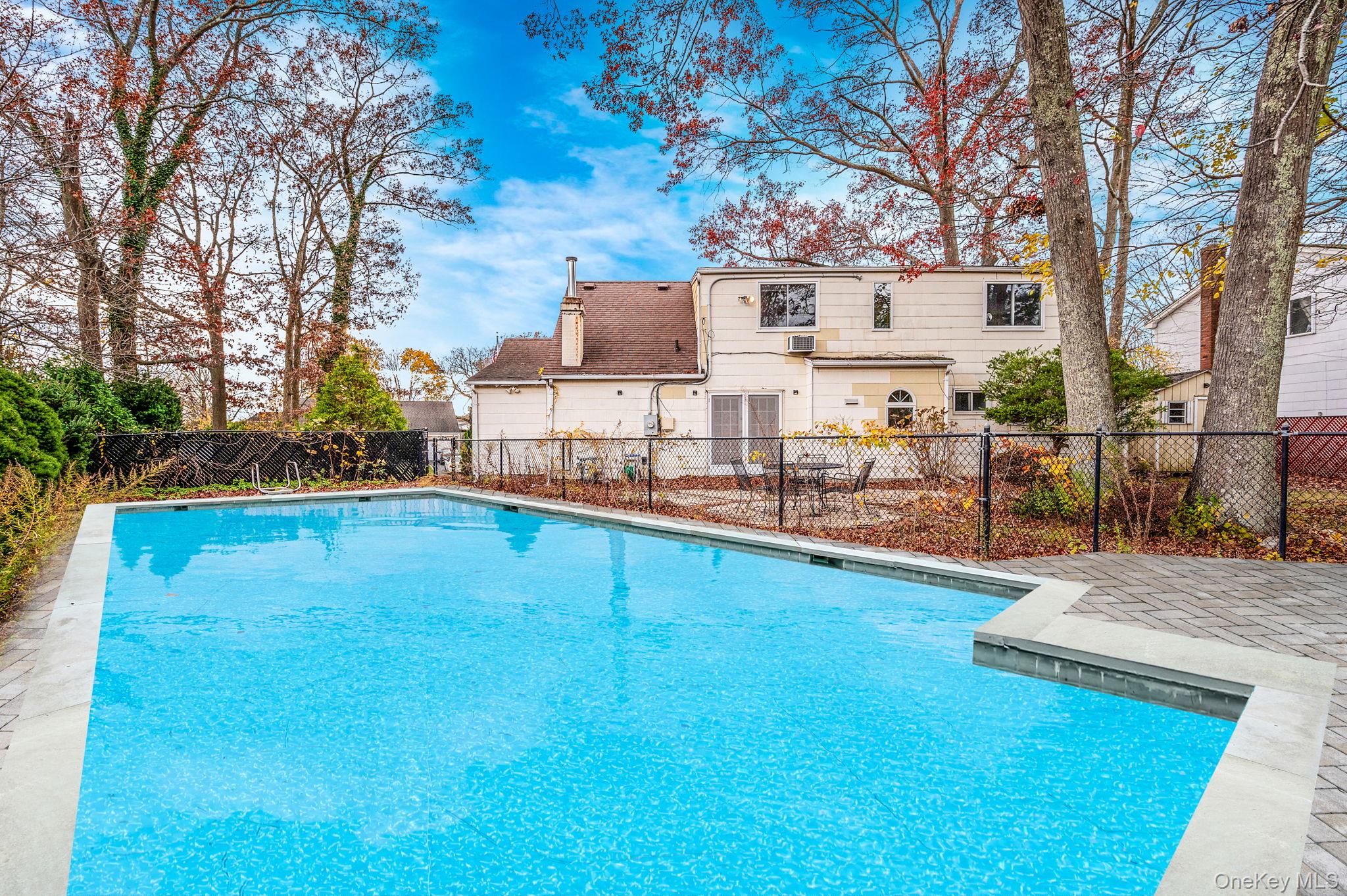 23 Dellmarie Lane, Nesconset, NY 11767