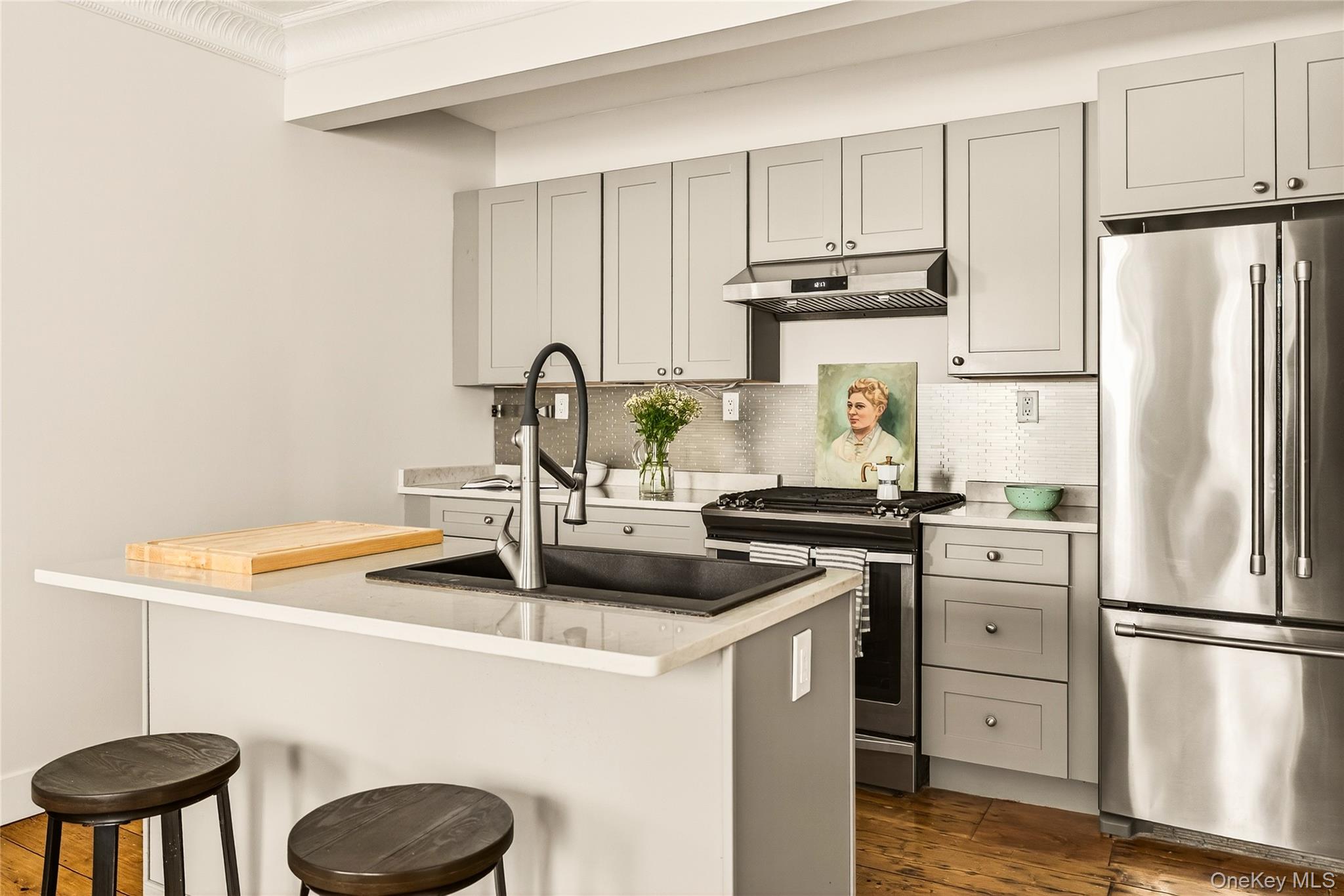 19 8th Street, Hudson, NY 12534