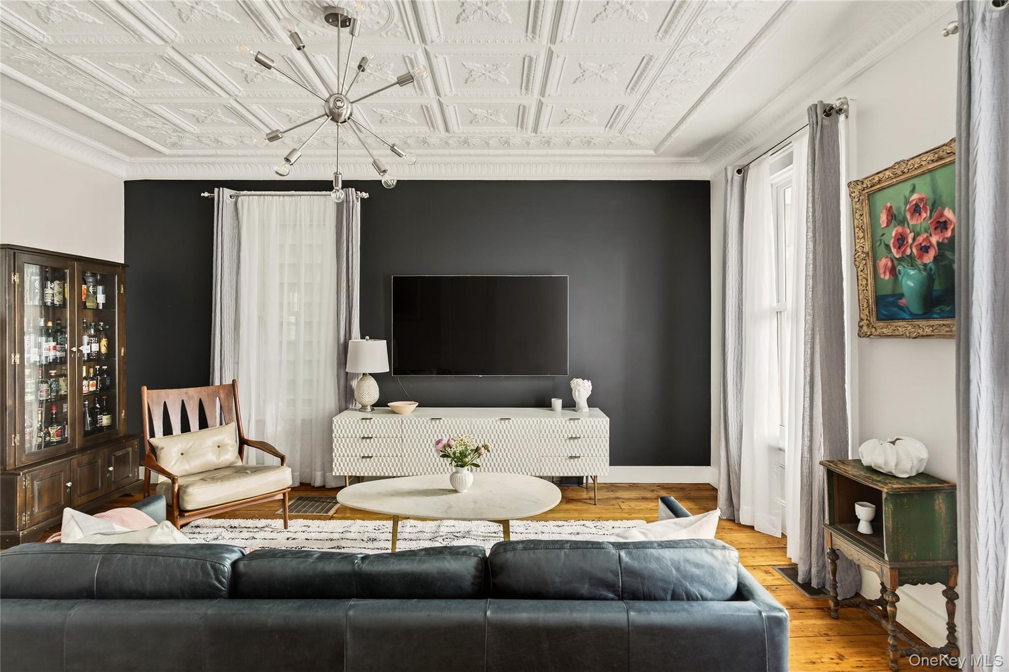 19 8th Street, Hudson, NY 12534