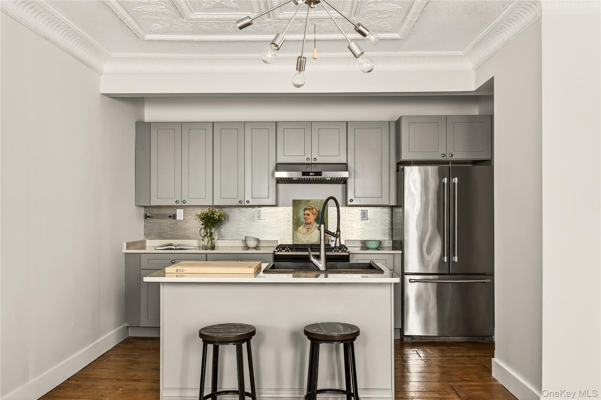 19 8th Street, Hudson, NY 12534