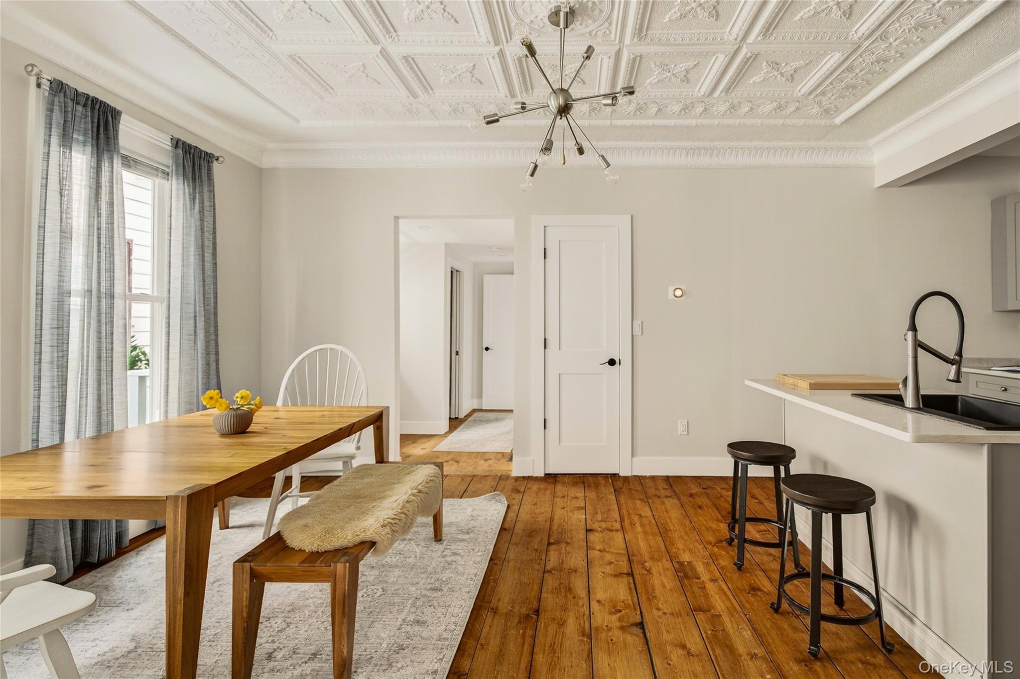 19 8th Street, Hudson, NY 12534