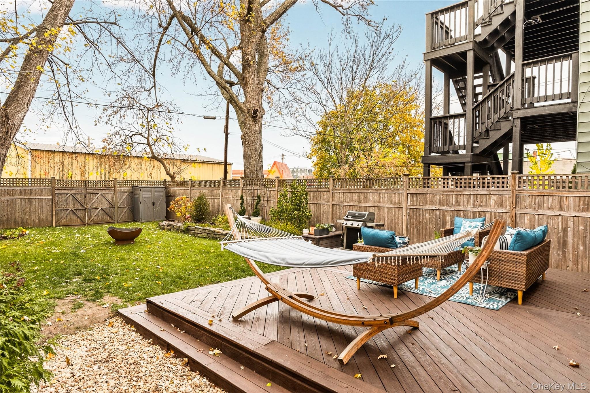 19 8th Street, Hudson, NY 12534