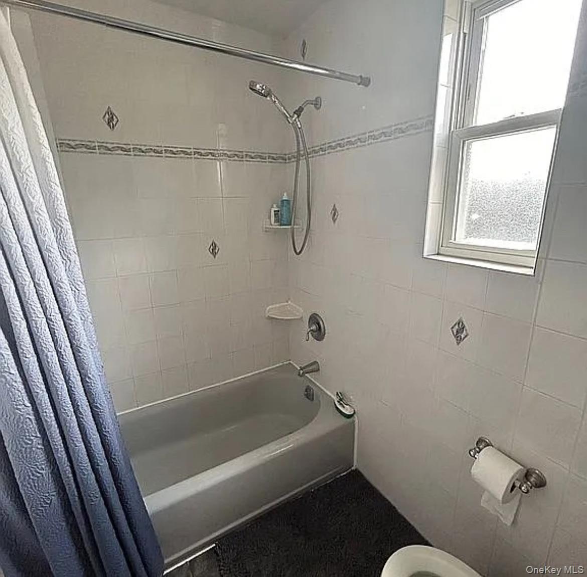 264-17 Langston Avenue # 2nd fl, Glen Oaks, NY 11004