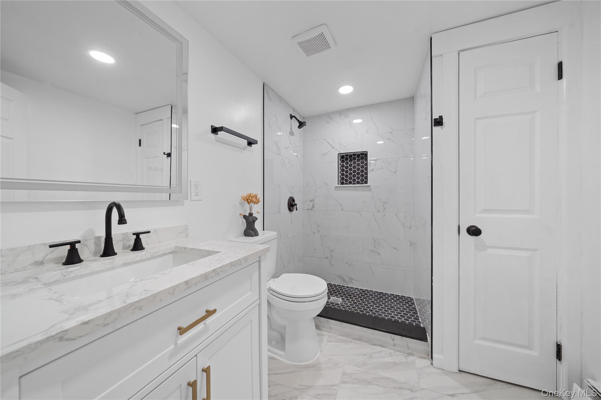 11942 189th Street, Saint Albans, NY 11412