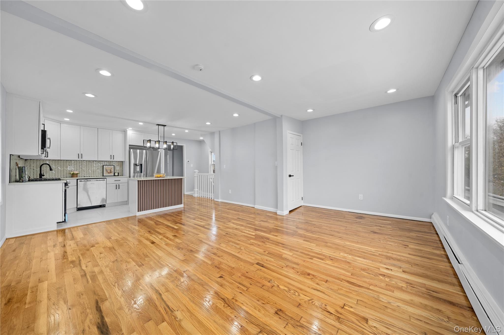 11942 189th Street, Saint Albans, NY 11412