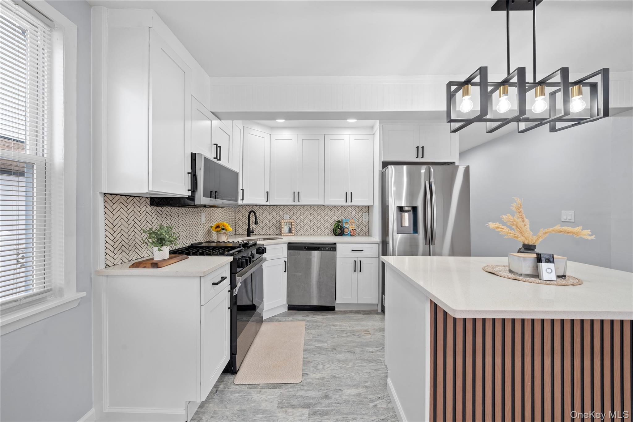 11942 189th Street, Saint Albans, NY 11412