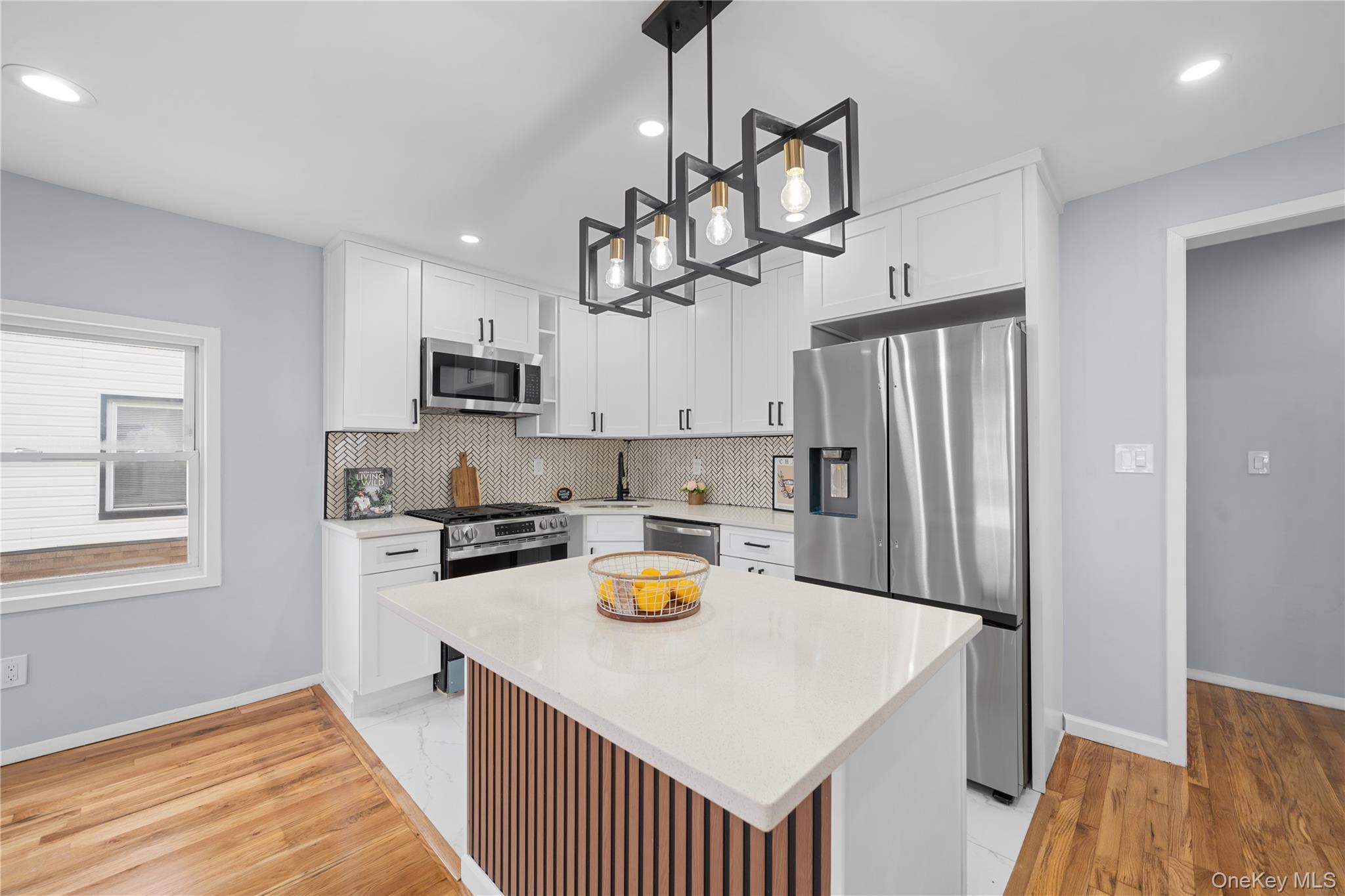 11942 189th Street, Saint Albans, NY 11412