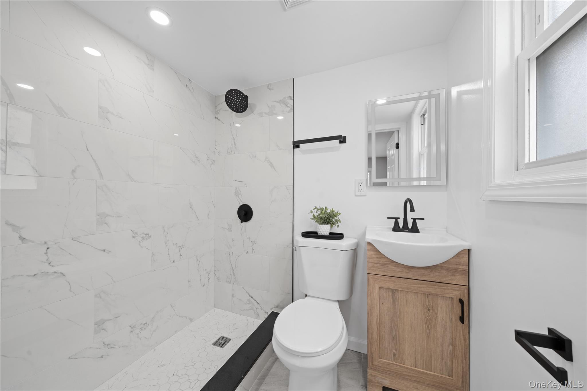 11942 189th Street, Saint Albans, NY 11412