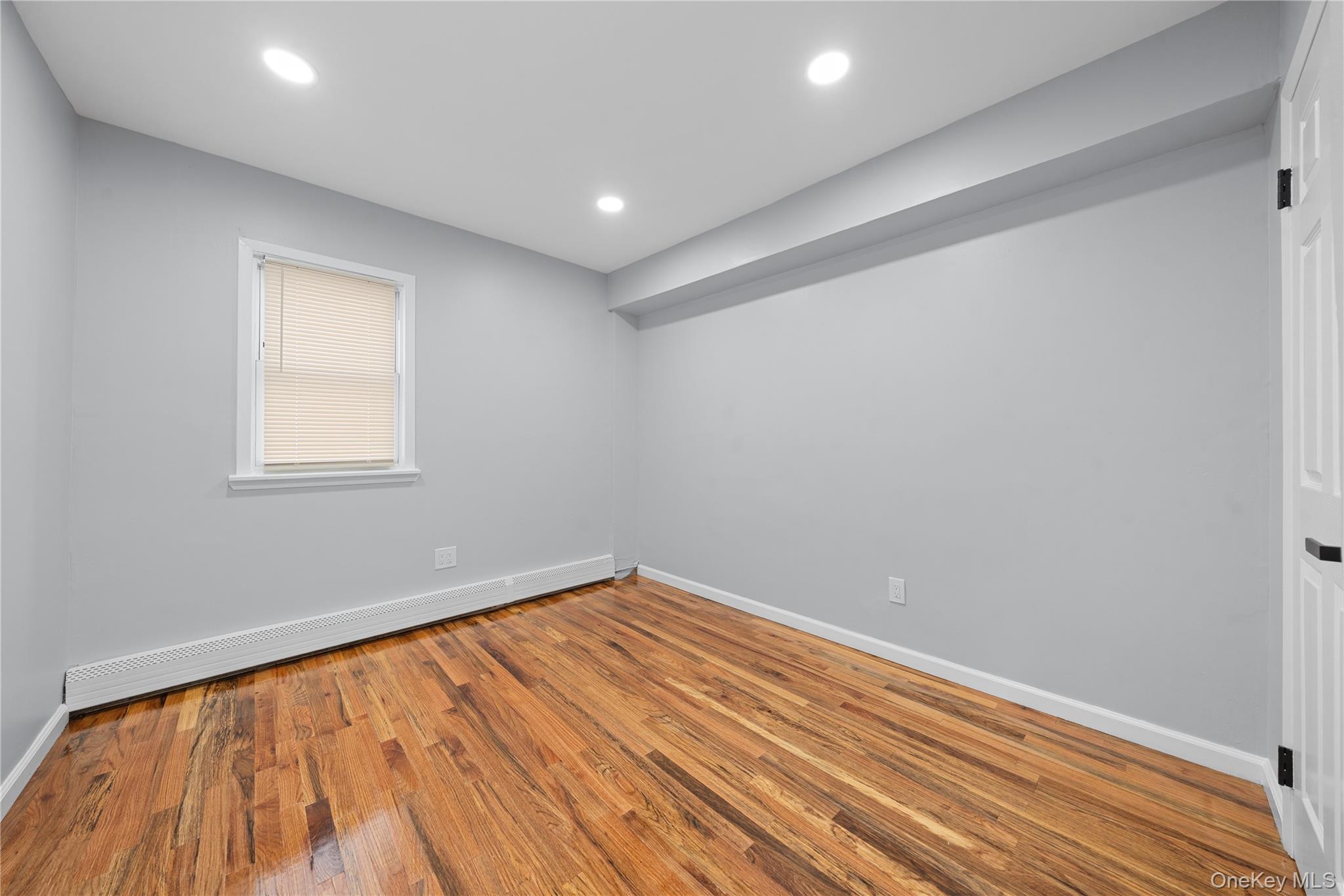 11942 189th Street, Saint Albans, NY 11412