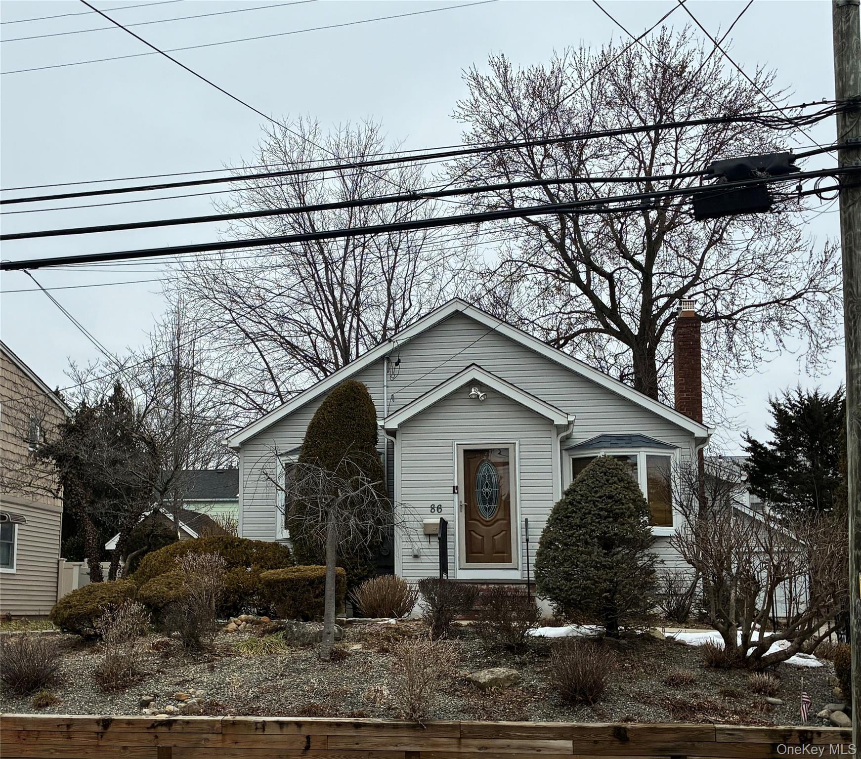 86 Scarcliffe Drive, Malverne, NY 11565