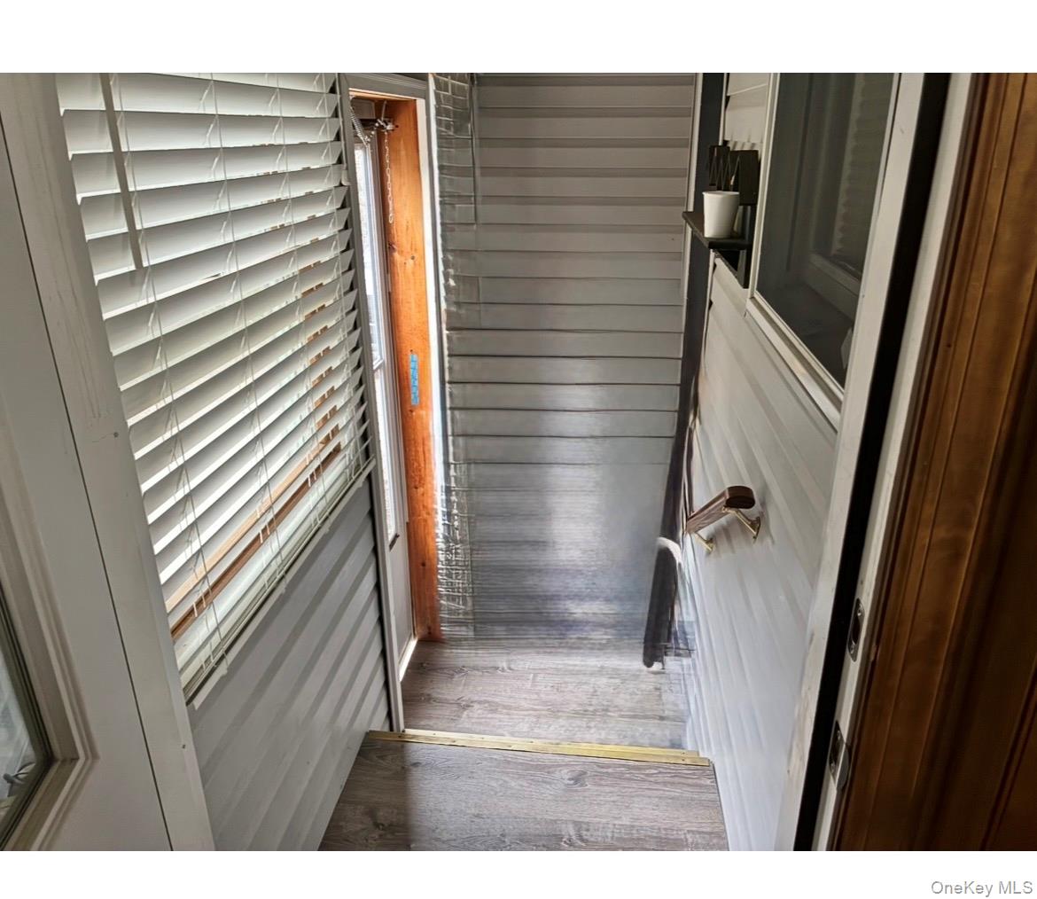 86 Scarcliffe Drive, Malverne, NY 11565