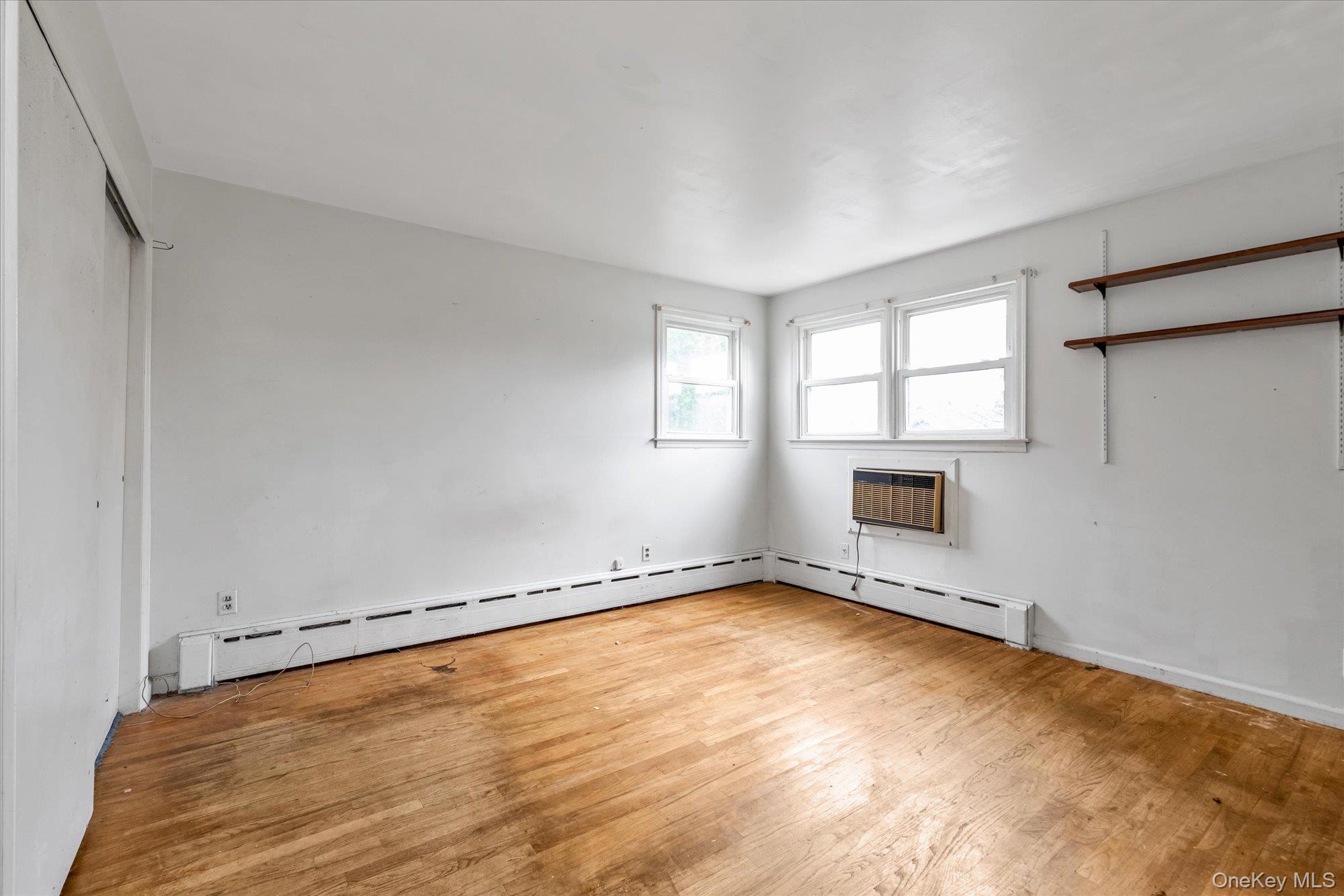 8 Jackson Street, Glen Cove, NY 11542