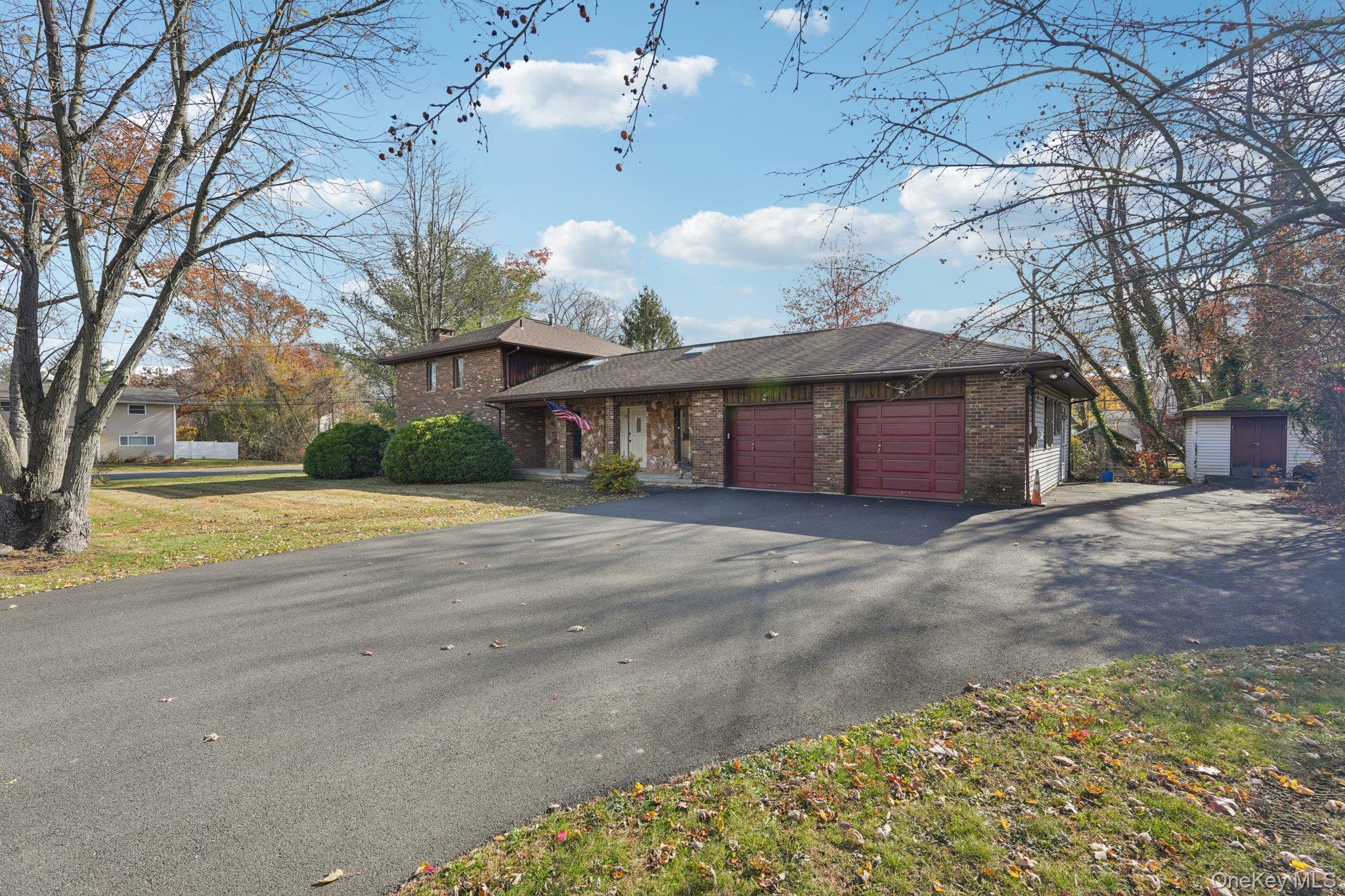 24 Brenda Lane, Bardonia, NY 10954