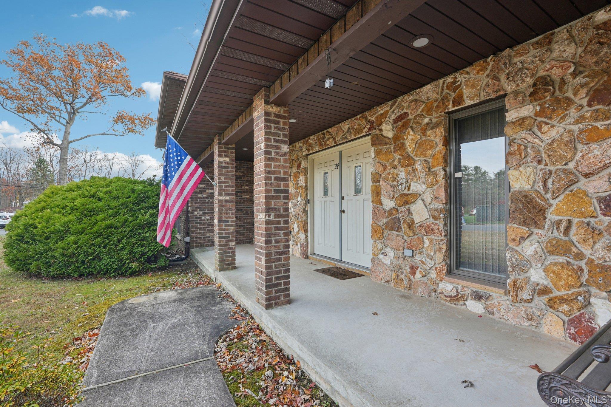 24 Brenda Lane, Bardonia, NY 10954