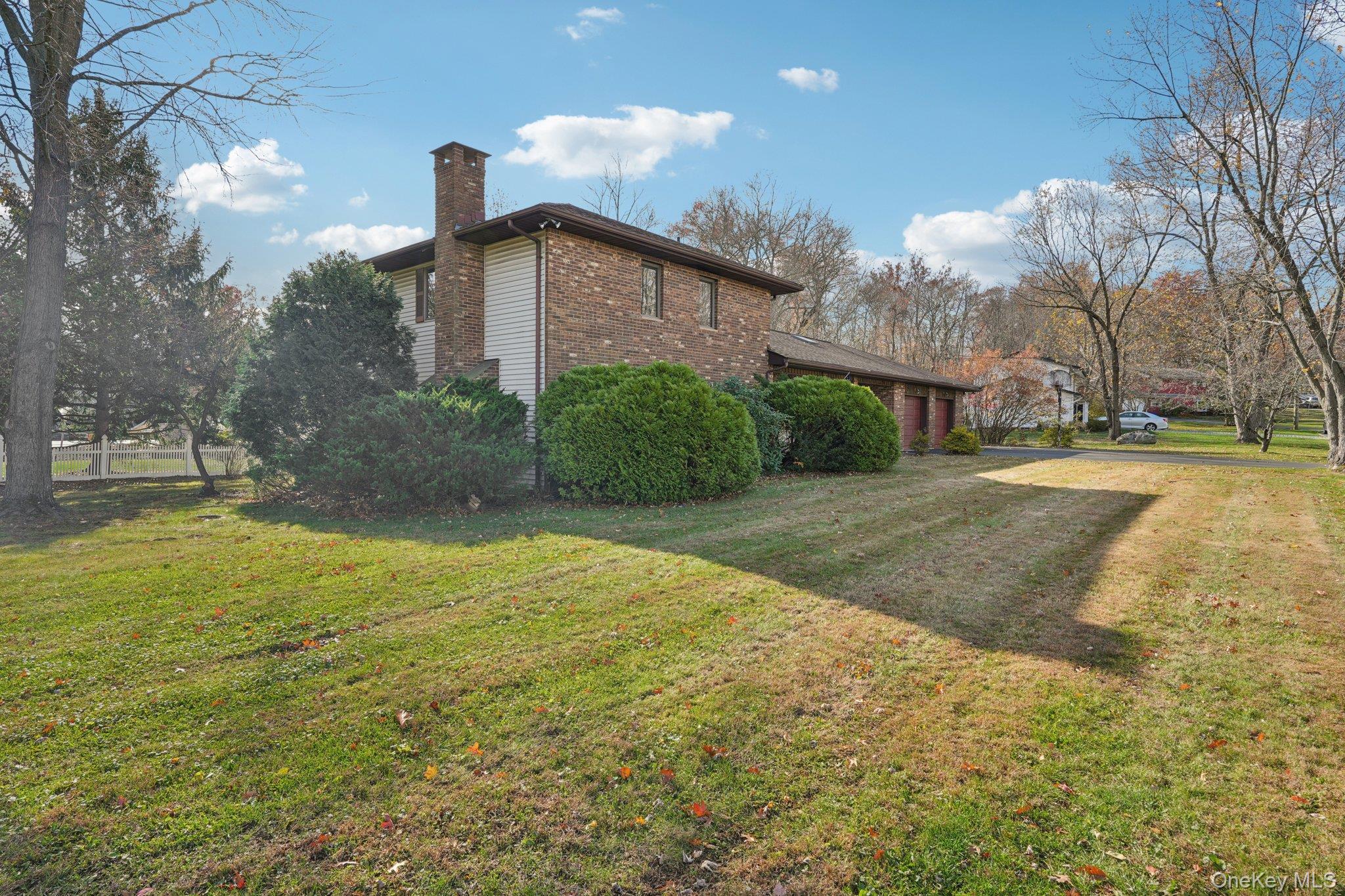 24 Brenda Lane, Bardonia, NY 10954