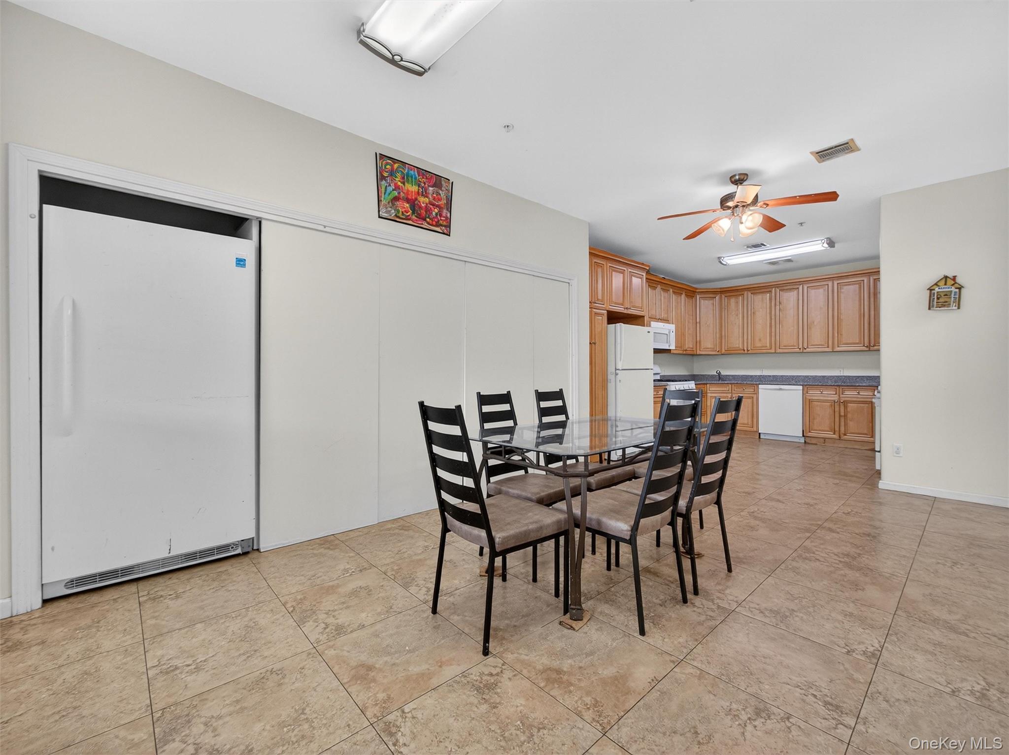 6 Rose Garden Way # 203, Monsey, NY 10952