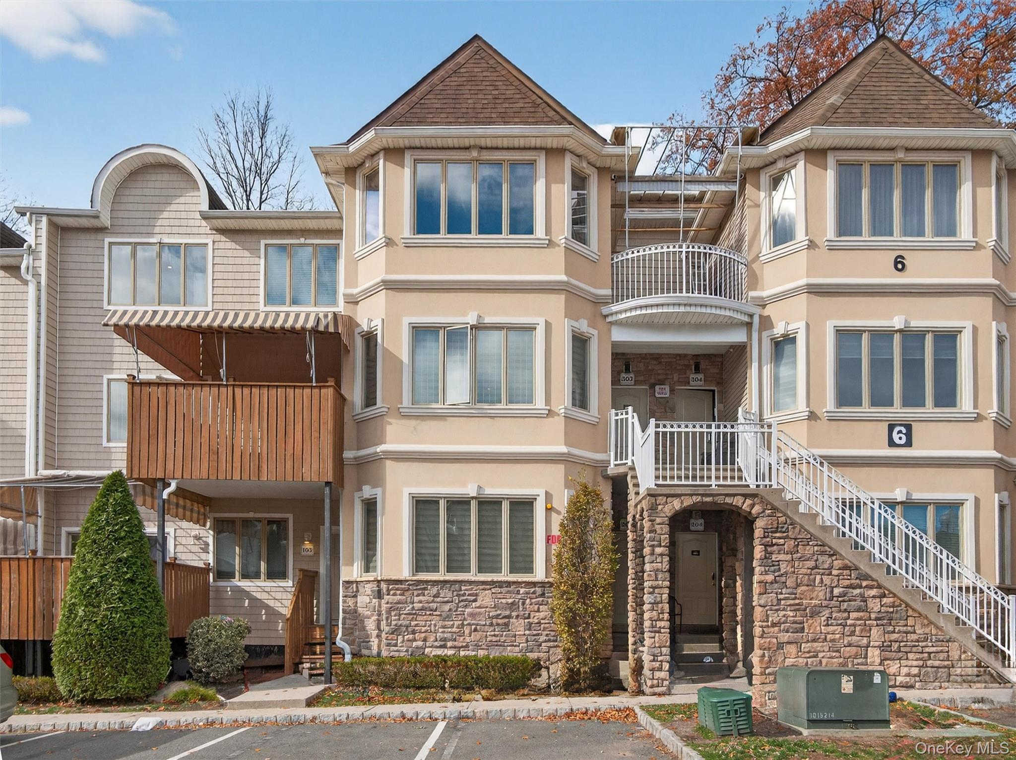 6 Rose Garden Way # 203, Monsey, NY 10952