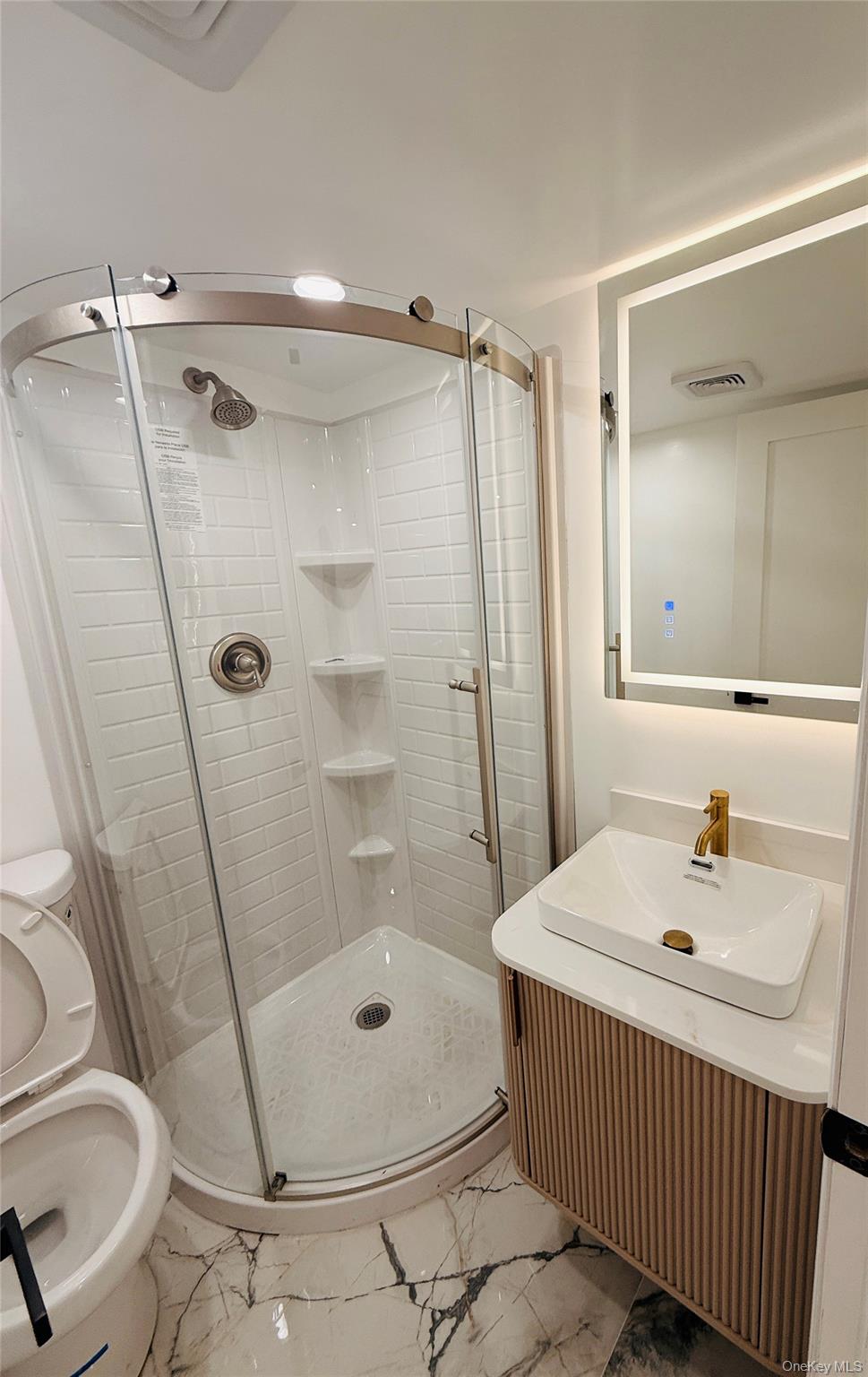 65 Mellow Ln, Jericho, NY 11753