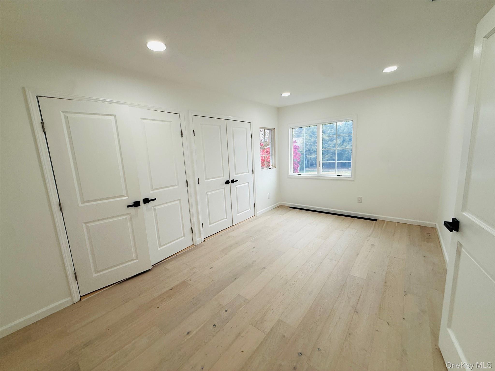 65 Mellow Ln, Jericho, NY 11753