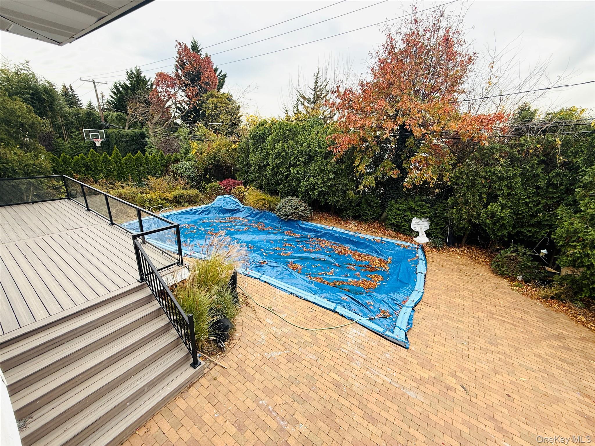 65 Mellow Ln, Jericho, NY 11753