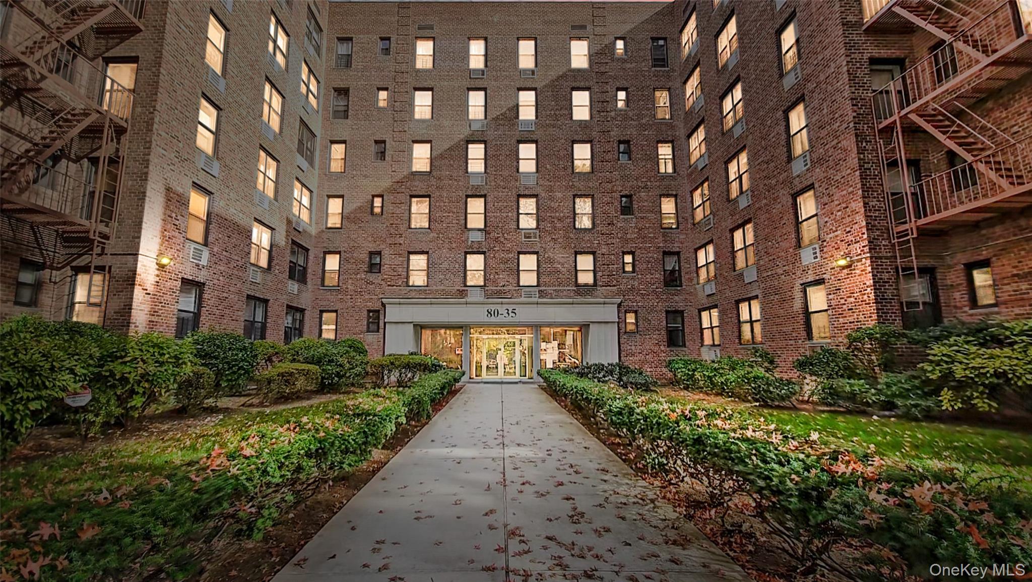 80-35 Springfield Blvd # 4F, Oakland Gardens, NY 11364