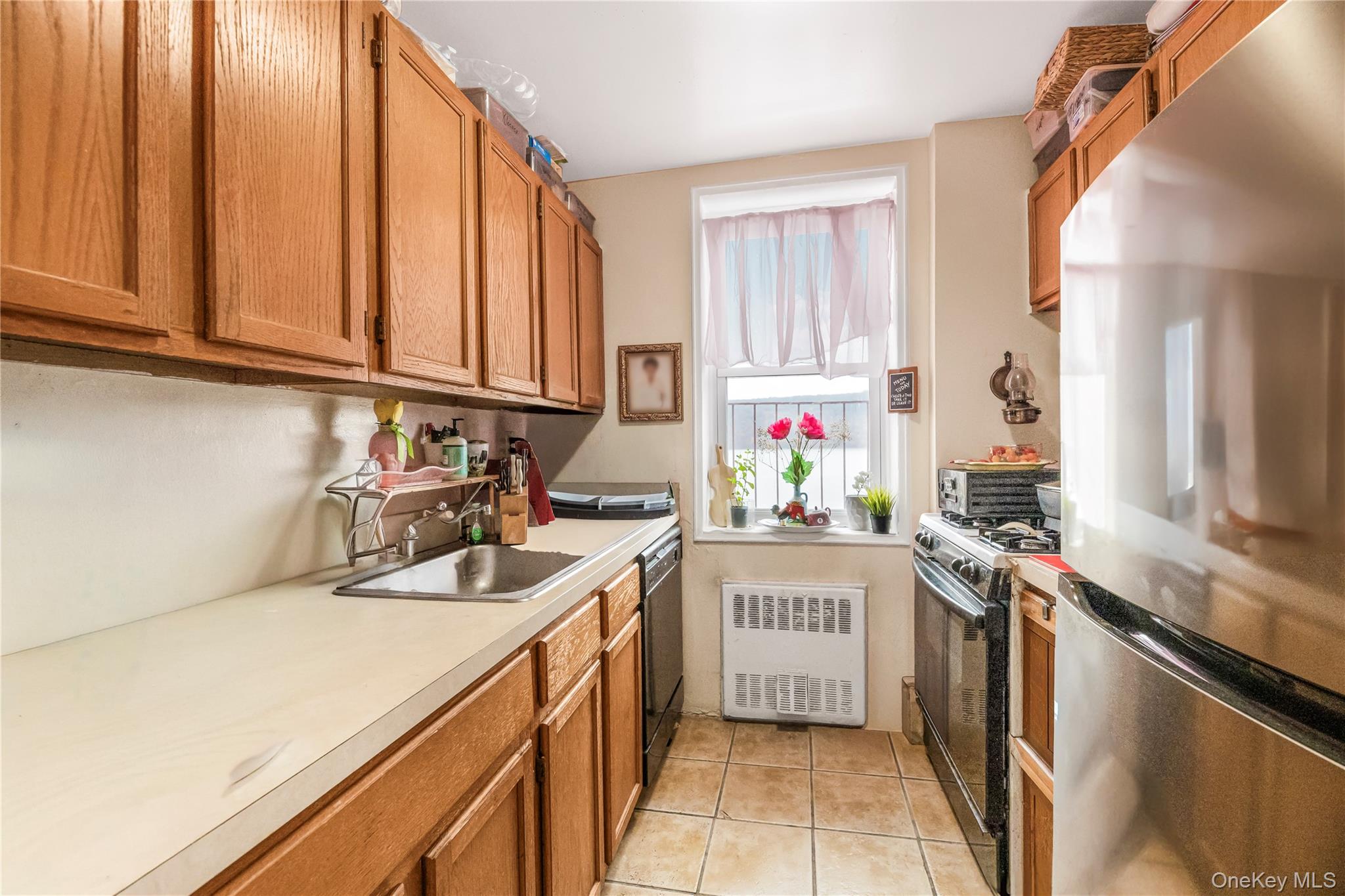 679 Warburton Avenue # 1M, Yonkers, NY 10701